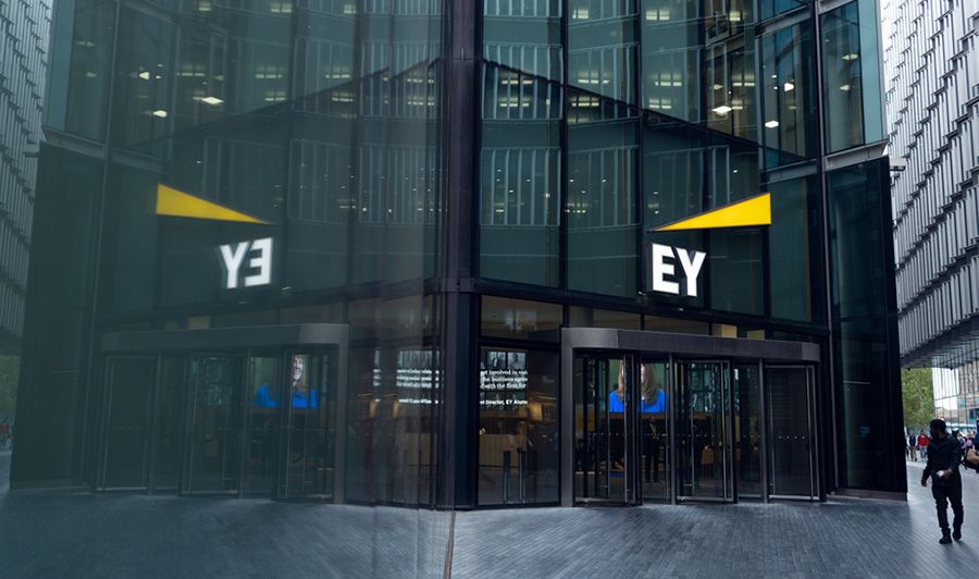 EY’s top leaders approve split of audit and consulting business