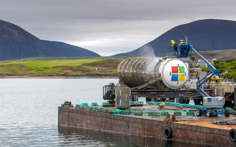 Microsoft Underwater Data Centre Near Cost