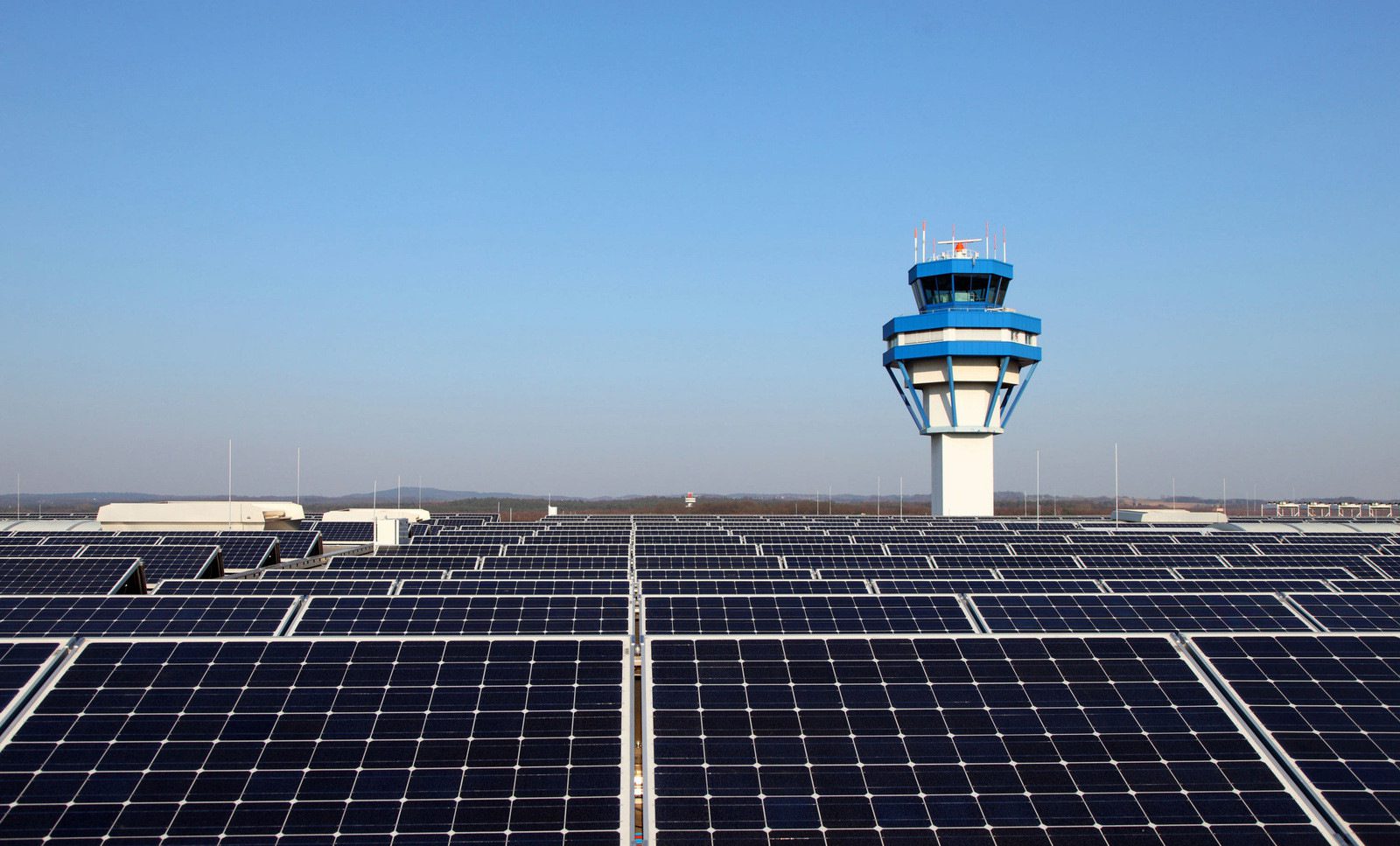 Cologne-Bonn Airport invests 2.5 million euros in solar