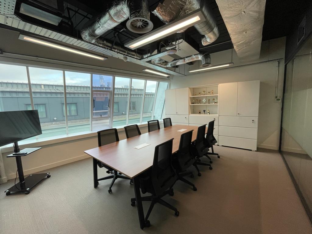 Side meeting room in the Build Recruitment London office