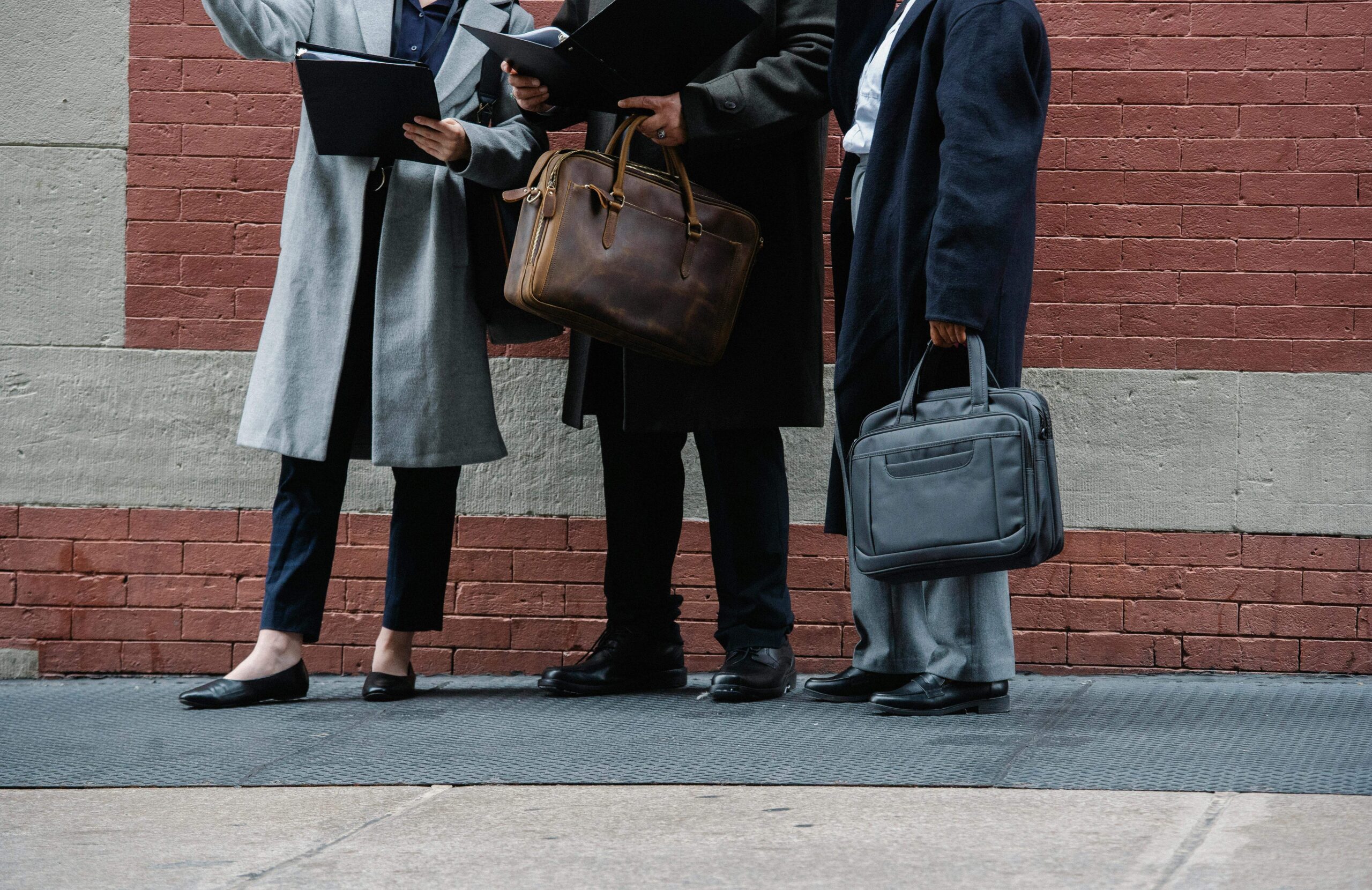 Beyond Algorithms: What wins talent in professional recruitment