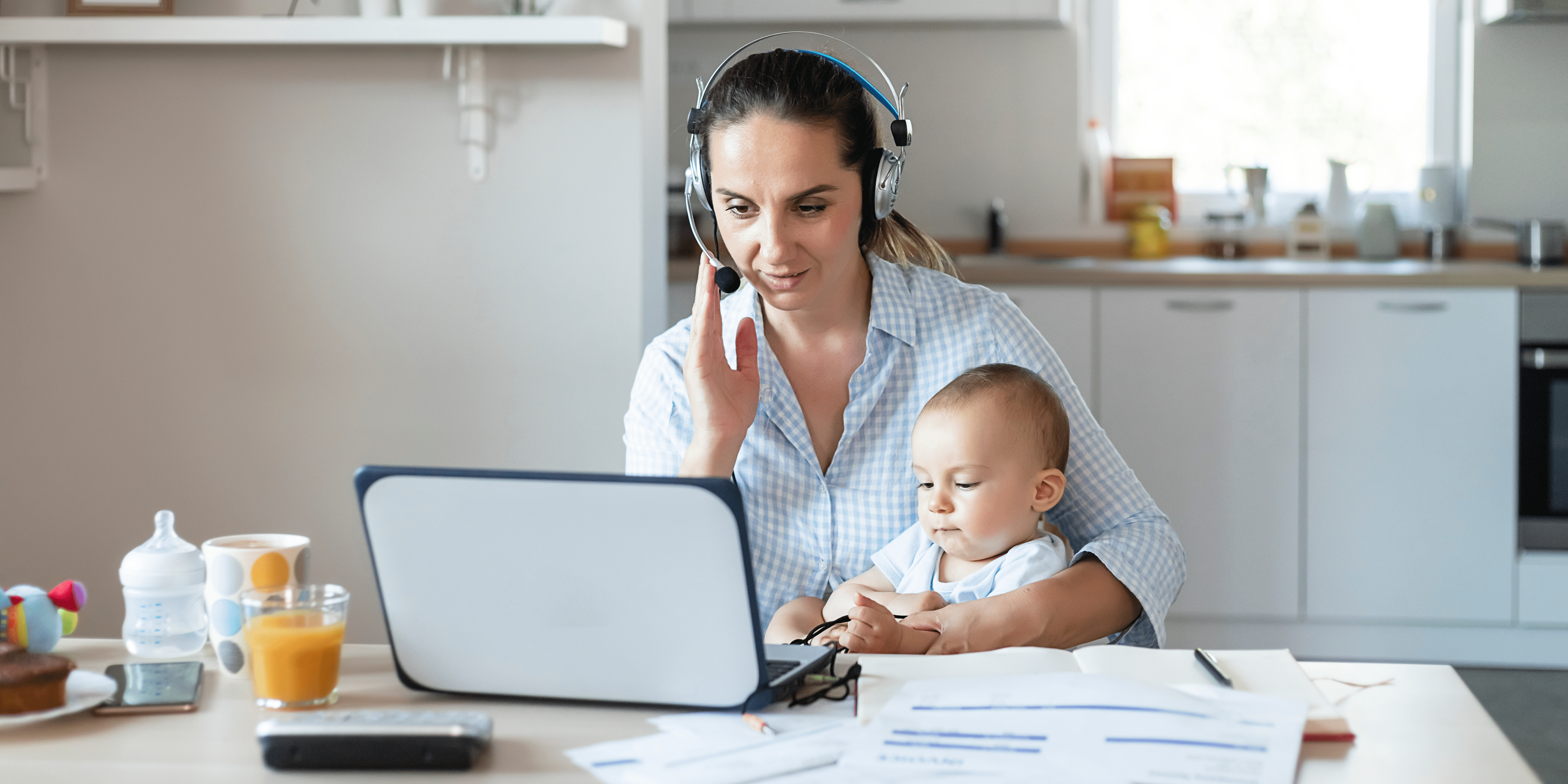 Juggling Work and Childcare:  Tips for a Stress-Free Holidays